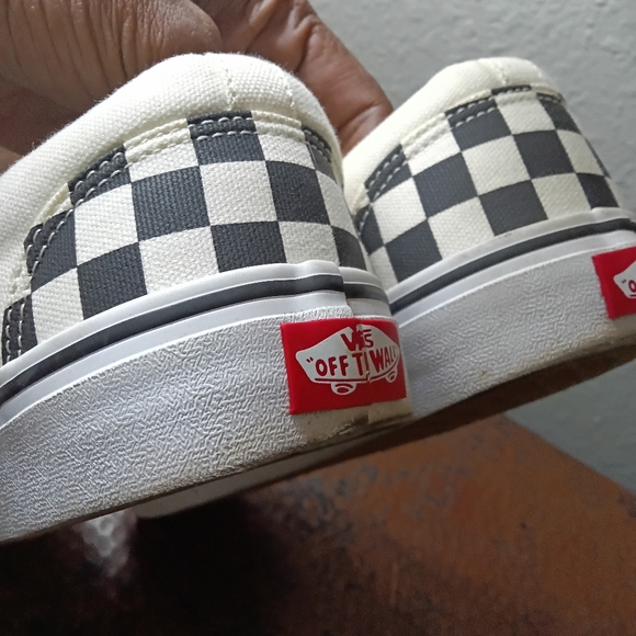 Vans Men's Sz. 10 Classic Slip-On Checkerboard Shoe - Picture 10 of 16